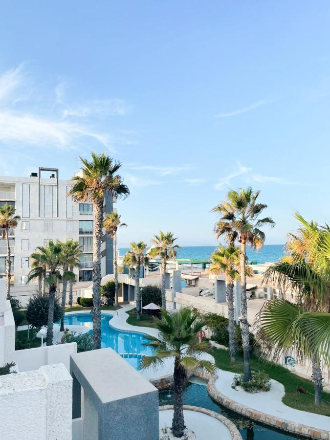 Breathtaking Apartment Torrevieja Bagian luar foto